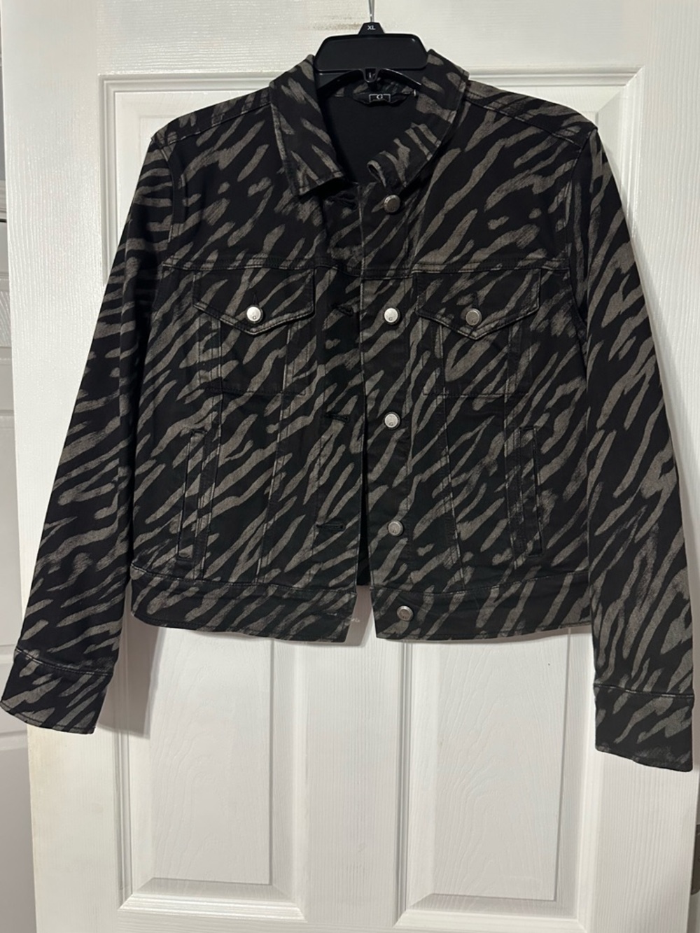 G by Giuliana Women’s Zebra-Print Denim Jacket